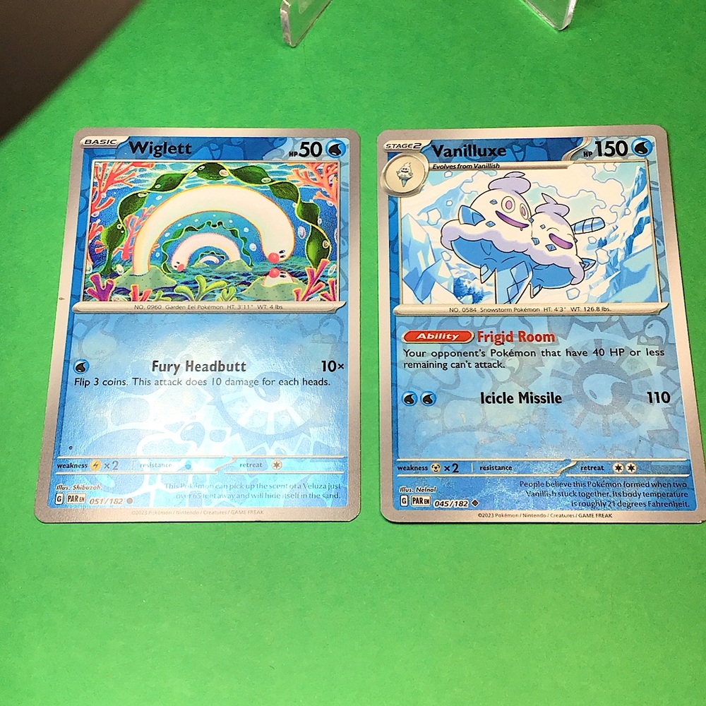 2023 VANILLUXE 045 reverse holo uncommon & 2023 WIGLETT reverse holo